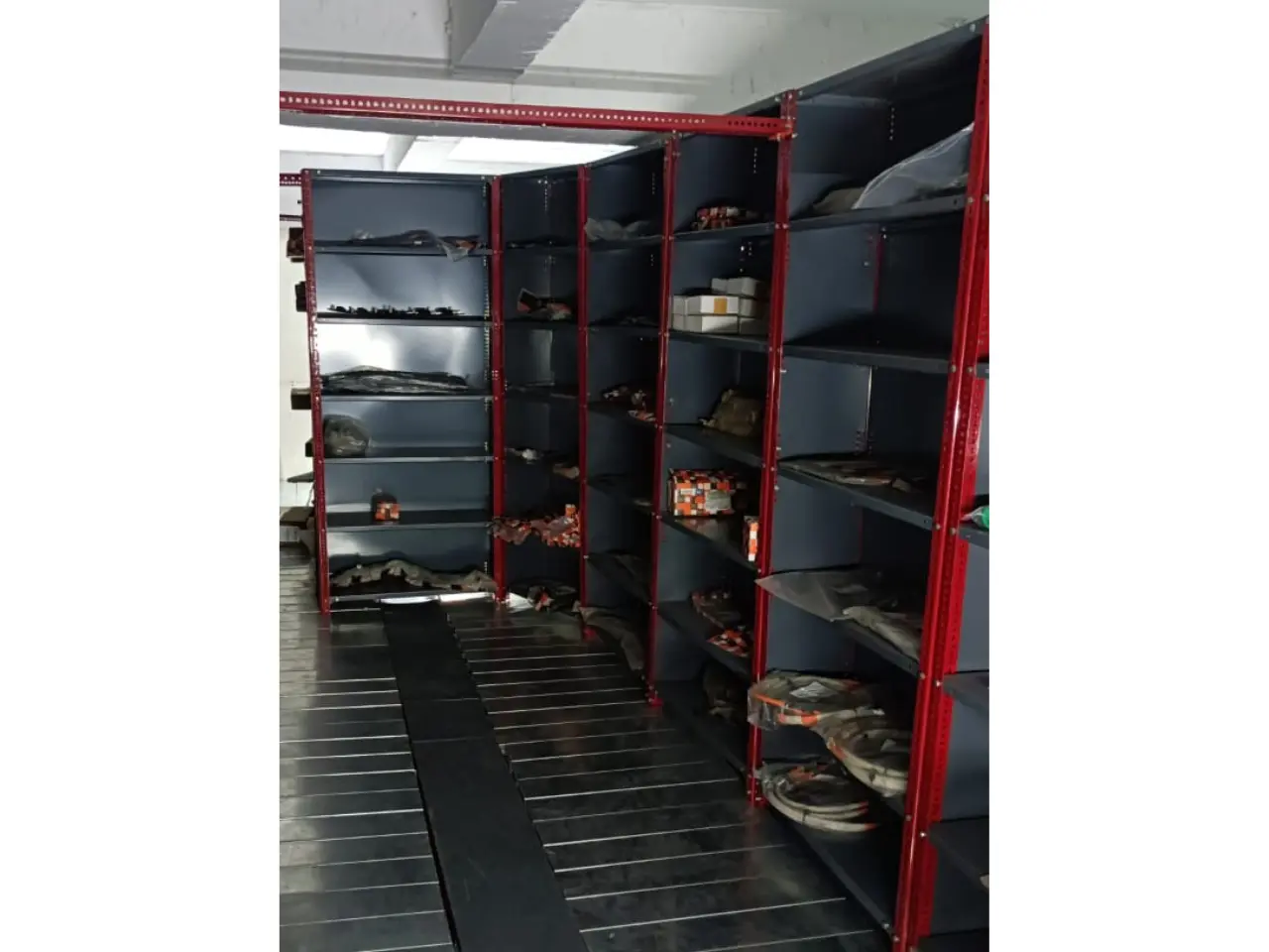 Slotted Angle Racks in Dada Nagar, Kanpur